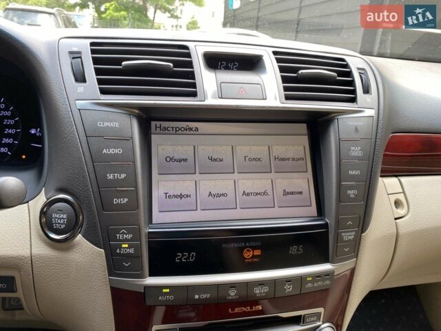 Черный Лексус ЛС, объемом двигателя 4.6 л и пробегом 215 тыс. км за 14900 $, фото 23 на Automoto.ua