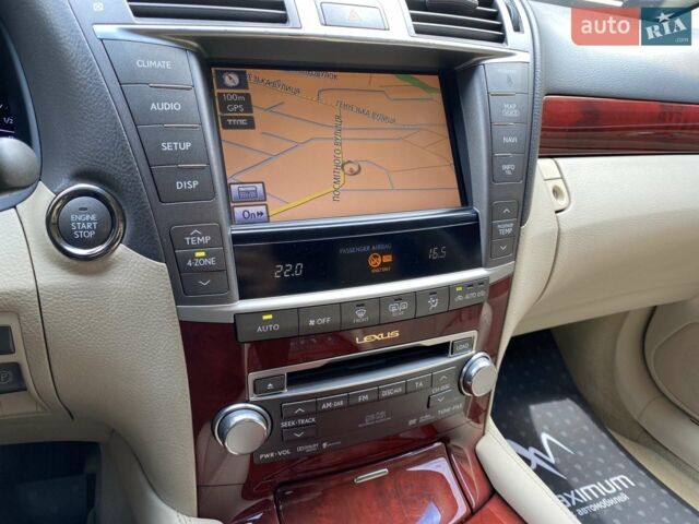 Черный Лексус ЛС, объемом двигателя 4.6 л и пробегом 215 тыс. км за 14900 $, фото 21 на Automoto.ua