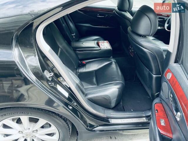 Чорний Лексус ЛС, об'ємом двигуна 4.61 л та пробігом 280 тис. км за 10600 $, фото 12 на Automoto.ua