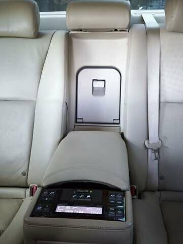 Черный Лексус ЛС, объемом двигателя 4.61 л и пробегом 215 тыс. км за 15500 $, фото 10 на Automoto.ua