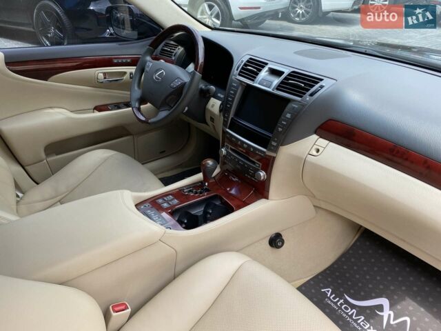 Черный Лексус ЛС, объемом двигателя 4.6 л и пробегом 215 тыс. км за 14900 $, фото 16 на Automoto.ua