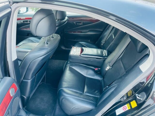 Черный Лексус ЛС, объемом двигателя 4.6 л и пробегом 280 тыс. км за 13900 $, фото 12 на Automoto.ua