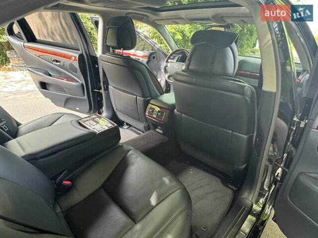 Чорний Лексус ЛС, об'ємом двигуна 4.61 л та пробігом 151 тис. км за 19999 $, фото 68 на Automoto.ua