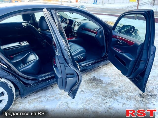 Черный Лексус ЛС, объемом двигателя 4.6 л и пробегом 28000 тыс. км за 13900 $, фото 8 на Automoto.ua