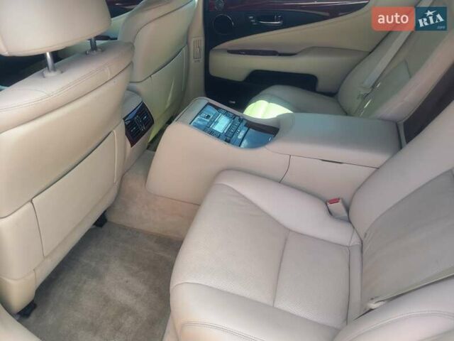 Чорний Лексус ЛС, об'ємом двигуна 4.97 л та пробігом 178 тис. км за 21600 $, фото 10 на Automoto.ua