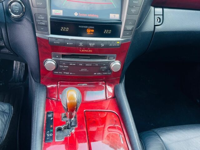 Черный Лексус ЛС, объемом двигателя 4.6 л и пробегом 280 тыс. км за 13900 $, фото 9 на Automoto.ua