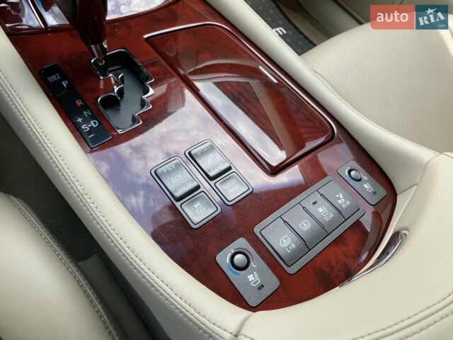 Черный Лексус ЛС, объемом двигателя 4.6 л и пробегом 215 тыс. км за 14900 $, фото 20 на Automoto.ua