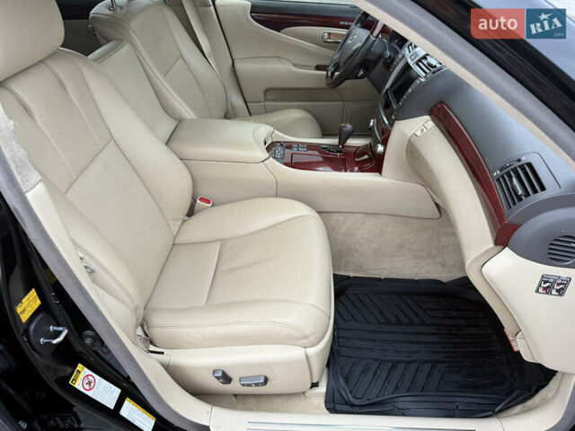 Черный Лексус ЛС, объемом двигателя 4.61 л и пробегом 208 тыс. км за 11350 $, фото 24 на Automoto.ua