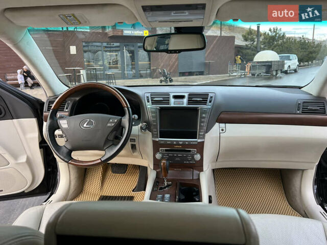Черный Лексус ЛС, объемом двигателя 4.61 л и пробегом 91 тыс. км за 21500 $, фото 7 на Automoto.ua