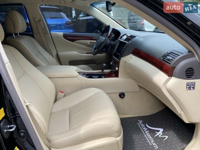 Черный Лексус ЛС, объемом двигателя 4.6 л и пробегом 215 тыс. км за 14900 $, фото 15 на Automoto.ua