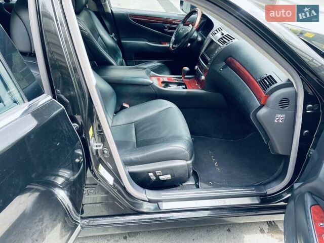 Чорний Лексус ЛС, об'ємом двигуна 4.61 л та пробігом 280 тис. км за 10600 $, фото 13 на Automoto.ua