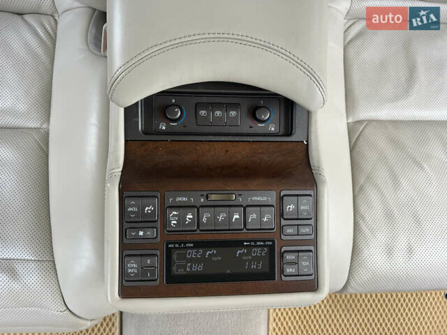 Черный Лексус ЛС, объемом двигателя 4.61 л и пробегом 91 тыс. км за 21500 $, фото 11 на Automoto.ua