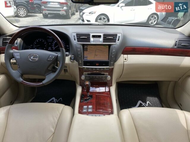 Черный Лексус ЛС, объемом двигателя 4.6 л и пробегом 215 тыс. км за 14900 $, фото 17 на Automoto.ua