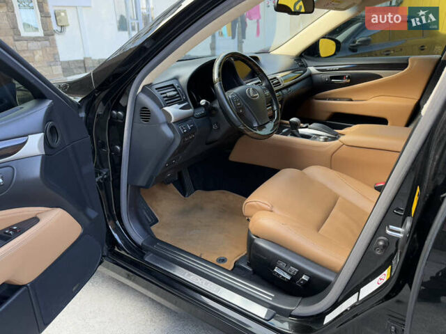 Черный Лексус ЛС, объемом двигателя 4.61 л и пробегом 180 тыс. км за 23400 $, фото 11 на Automoto.ua