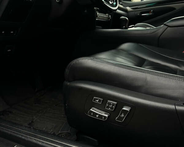 Чорний Лексус ЛС, об'ємом двигуна 4.61 л та пробігом 190 тис. км за 23900 $, фото 16 на Automoto.ua