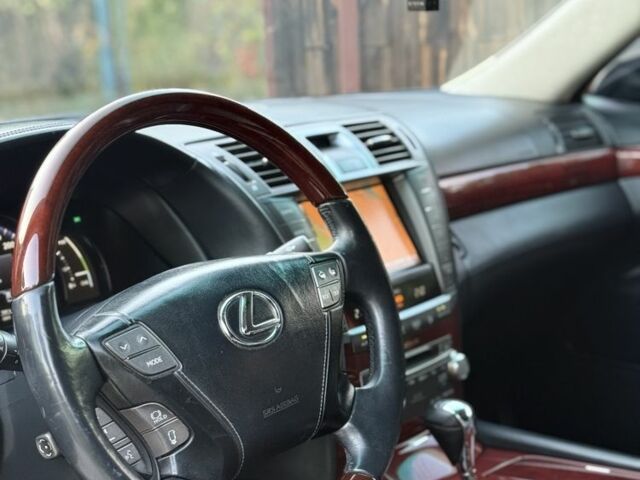 Чорний Лексус ЛС, об'ємом двигуна 5 л та пробігом 180 тис. км за 14900 $, фото 13 на Automoto.ua