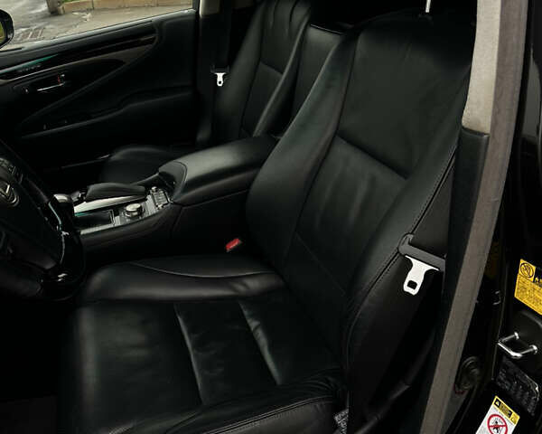 Чорний Лексус ЛС, об'ємом двигуна 4.61 л та пробігом 190 тис. км за 23900 $, фото 15 на Automoto.ua