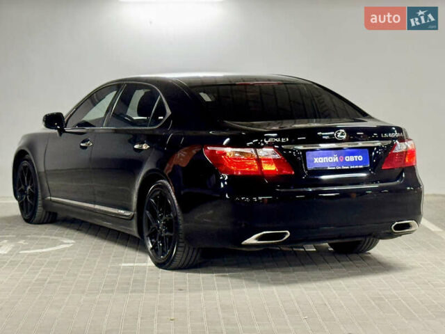 Черный Лексус ЛС, объемом двигателя 4.97 л и пробегом 189 тыс. км за 16700 $, фото 6 на Automoto.ua