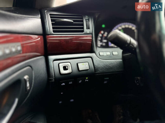 Черный Лексус ЛС, объемом двигателя 4.97 л и пробегом 189 тыс. км за 16700 $, фото 9 на Automoto.ua