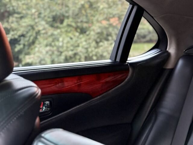 Чорний Лексус ЛС, об'ємом двигуна 5 л та пробігом 180 тис. км за 14900 $, фото 10 на Automoto.ua