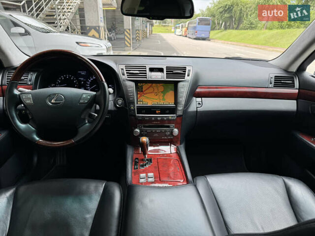 Черный Лексус ЛС, объемом двигателя 4.6 л и пробегом 270 тыс. км за 15999 $, фото 49 на Automoto.ua
