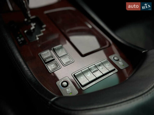 Черный Лексус ЛС, объемом двигателя 4.97 л и пробегом 189 тыс. км за 16700 $, фото 12 на Automoto.ua