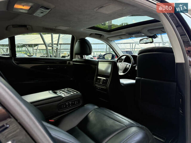 Черный Лексус ЛС, объемом двигателя 5 л и пробегом 194 тыс. км за 34999 $, фото 48 на Automoto.ua