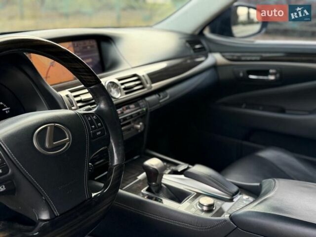 Черный Лексус ЛС, объемом двигателя 4.61 л и пробегом 184 тыс. км за 22850 $, фото 12 на Automoto.ua