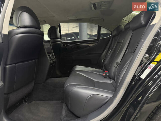 Чорний Лексус ЛС, об'ємом двигуна 4.61 л та пробігом 255 тис. км за 22900 $, фото 23 на Automoto.ua