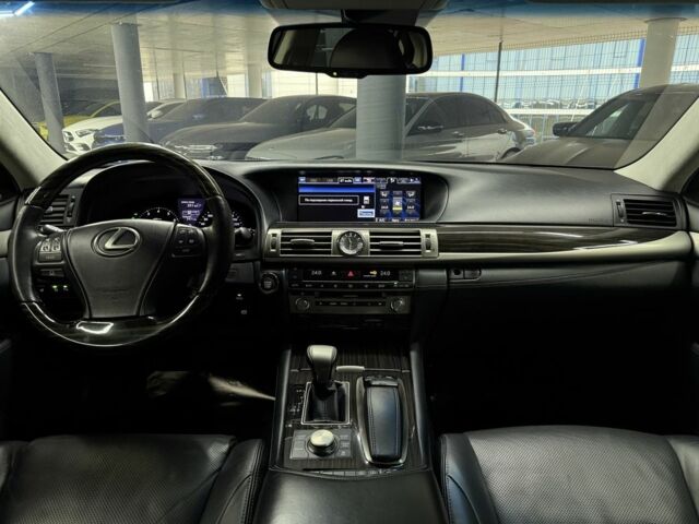 Чорний Лексус ЛС, об'ємом двигуна 4.6 л та пробігом 254 тис. км за 22900 $, фото 20 на Automoto.ua