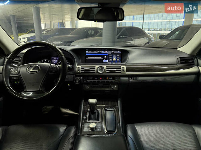 Чорний Лексус ЛС, об'ємом двигуна 4.61 л та пробігом 255 тис. км за 22900 $, фото 25 на Automoto.ua