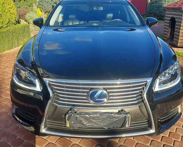 Черный Лексус ЛС, объемом двигателя 5 л и пробегом 137 тыс. км за 40000 $, фото 6 на Automoto.ua