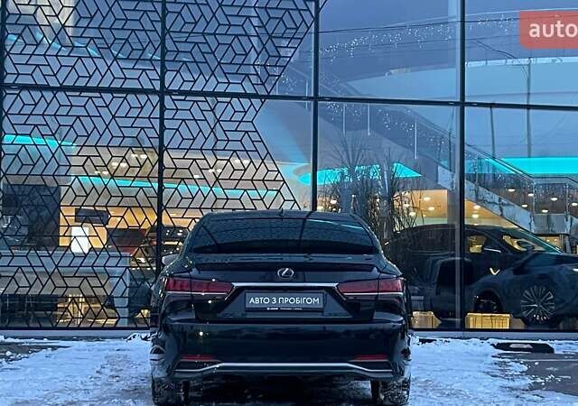 Черный Лексус ЛС, объемом двигателя 3.46 л и пробегом 30 тыс. км за 70704 $, фото 3 на Automoto.ua