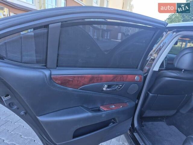Черный Лексус ЛС, объемом двигателя 4.6 л и пробегом 163 тыс. км за 15900 $, фото 5 на Automoto.ua