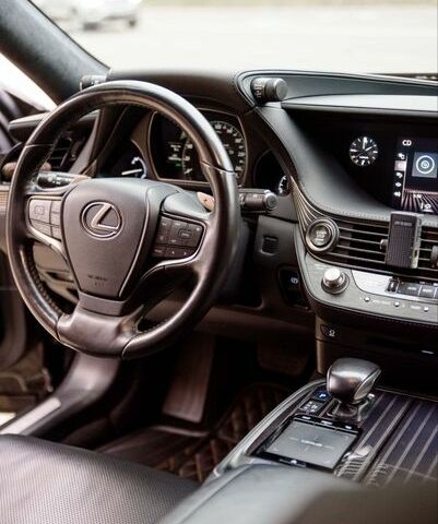 Чорний Лексус ЛС, об'ємом двигуна 3.44 л та пробігом 106 тис. км за 41000 $, фото 34 на Automoto.ua