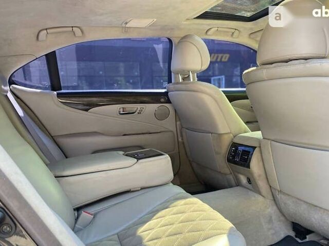 Лексус ЛС, об'ємом двигуна 4.6 л та пробігом 251 тис. км за 10900 $, фото 16 на Automoto.ua