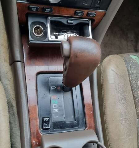 Лексус ЛС, объемом двигателя 3.97 л и пробегом 569 тыс. км за 4200 $, фото 25 на Automoto.ua