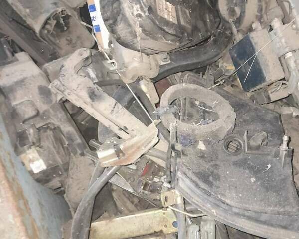 Лексус ЛС, объемом двигателя 3.97 л и пробегом 569 тыс. км за 4200 $, фото 46 на Automoto.ua