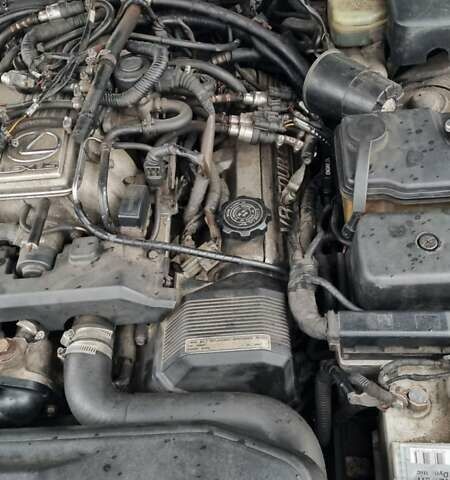 Лексус ЛС, объемом двигателя 3.97 л и пробегом 569 тыс. км за 4200 $, фото 16 на Automoto.ua