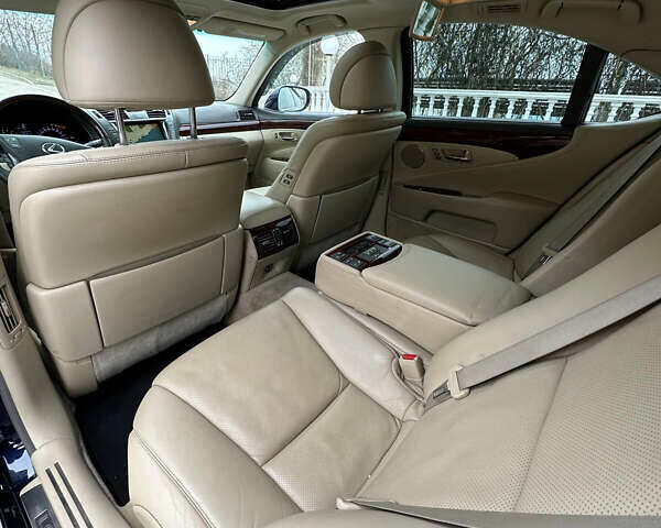 Лексус ЛС, объемом двигателя 4.61 л и пробегом 226 тыс. км за 11500 $, фото 29 на Automoto.ua