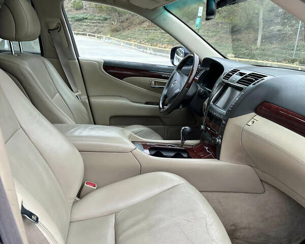 Лексус ЛС, объемом двигателя 4.61 л и пробегом 226 тыс. км за 11500 $, фото 31 на Automoto.ua