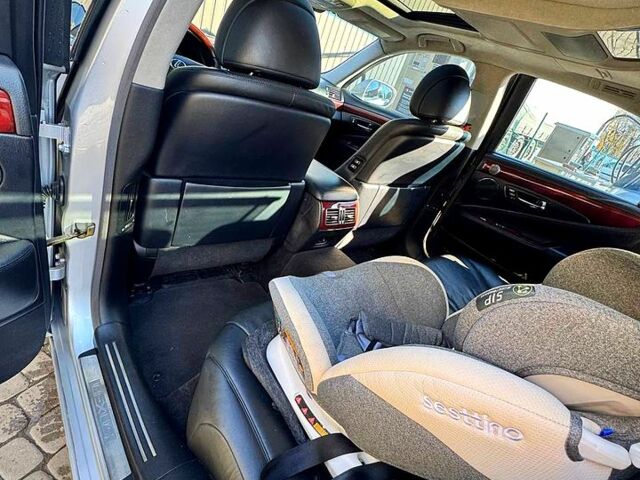 Лексус ЛС, об'ємом двигуна 4.6 л та пробігом 246 тис. км за 9500 $, фото 3 на Automoto.ua