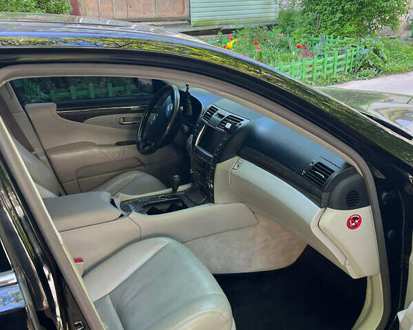 Лексус ЛС, объемом двигателя 4.6 л и пробегом 200 тыс. км за 16500 $, фото 1 на Automoto.ua