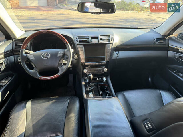 Лексус ЛС, объемом двигателя 4.6 л и пробегом 279 тыс. км за 13700 $, фото 15 на Automoto.ua