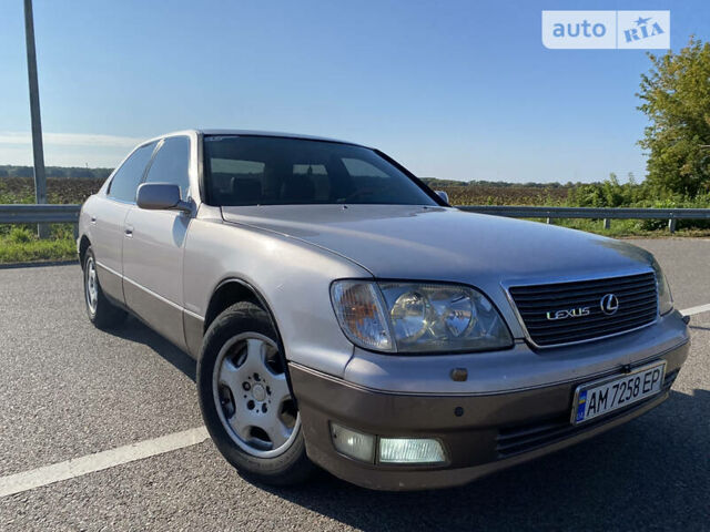 Сірий Лексус ЛС, об'ємом двигуна 4 л та пробігом 300 тис. км за 6999 $, фото 4 на Automoto.ua