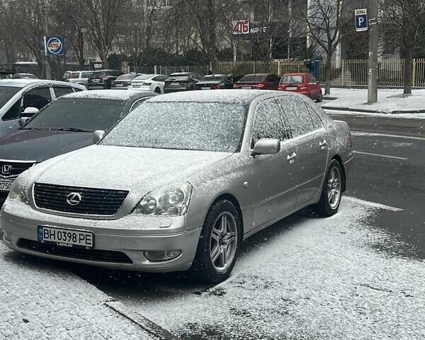 Серый Лексус ЛС, объемом двигателя 4.3 л и пробегом 359 тыс. км за 5700 $, фото 4 на Automoto.ua