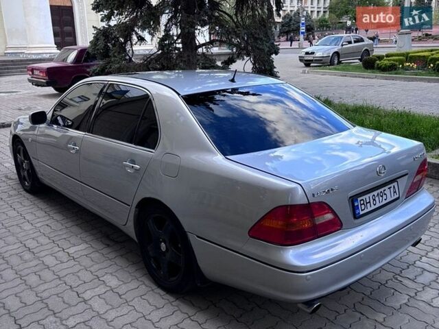Серый Лексус ЛС, объемом двигателя 4.29 л и пробегом 333 тыс. км за 6300 $, фото 8 на Automoto.ua
