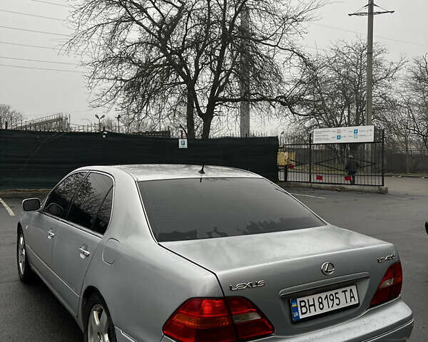 Серый Лексус ЛС, объемом двигателя 4.29 л и пробегом 370 тыс. км за 5555 $, фото 4 на Automoto.ua