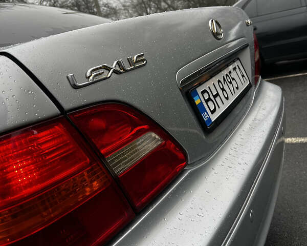 Серый Лексус ЛС, объемом двигателя 4.29 л и пробегом 370 тыс. км за 5555 $, фото 9 на Automoto.ua