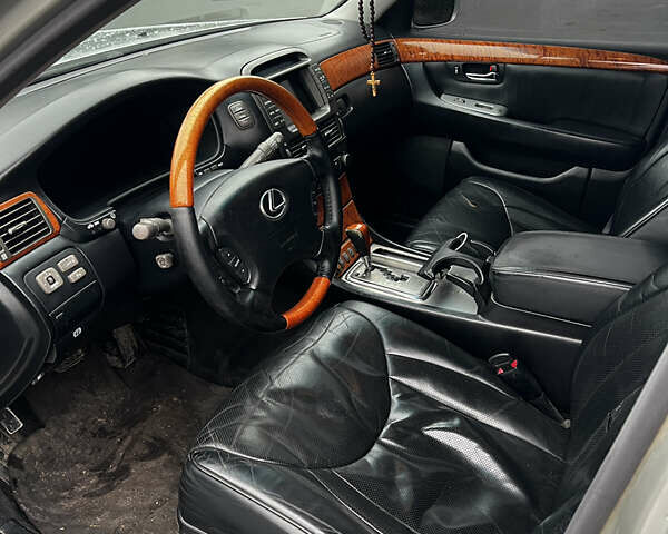 Серый Лексус ЛС, объемом двигателя 4.29 л и пробегом 370 тыс. км за 5555 $, фото 10 на Automoto.ua